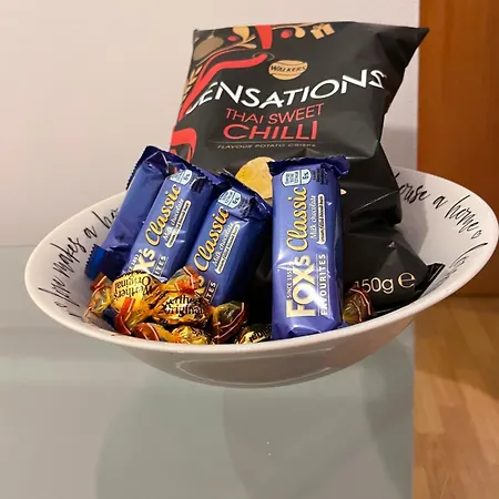 Location Near Icc, With Balcony, Wifi, Parking And Smart Tv * Birmingham